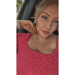 Meet your Posher, Tinika